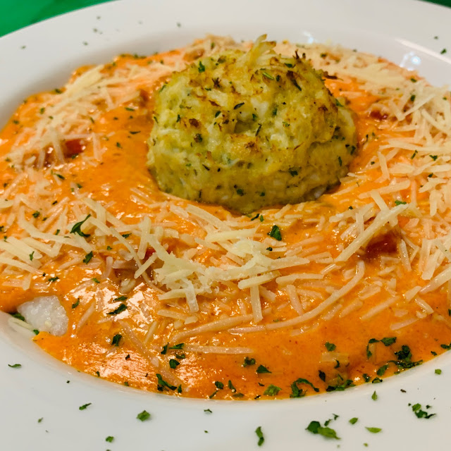 Crabcake & Grits