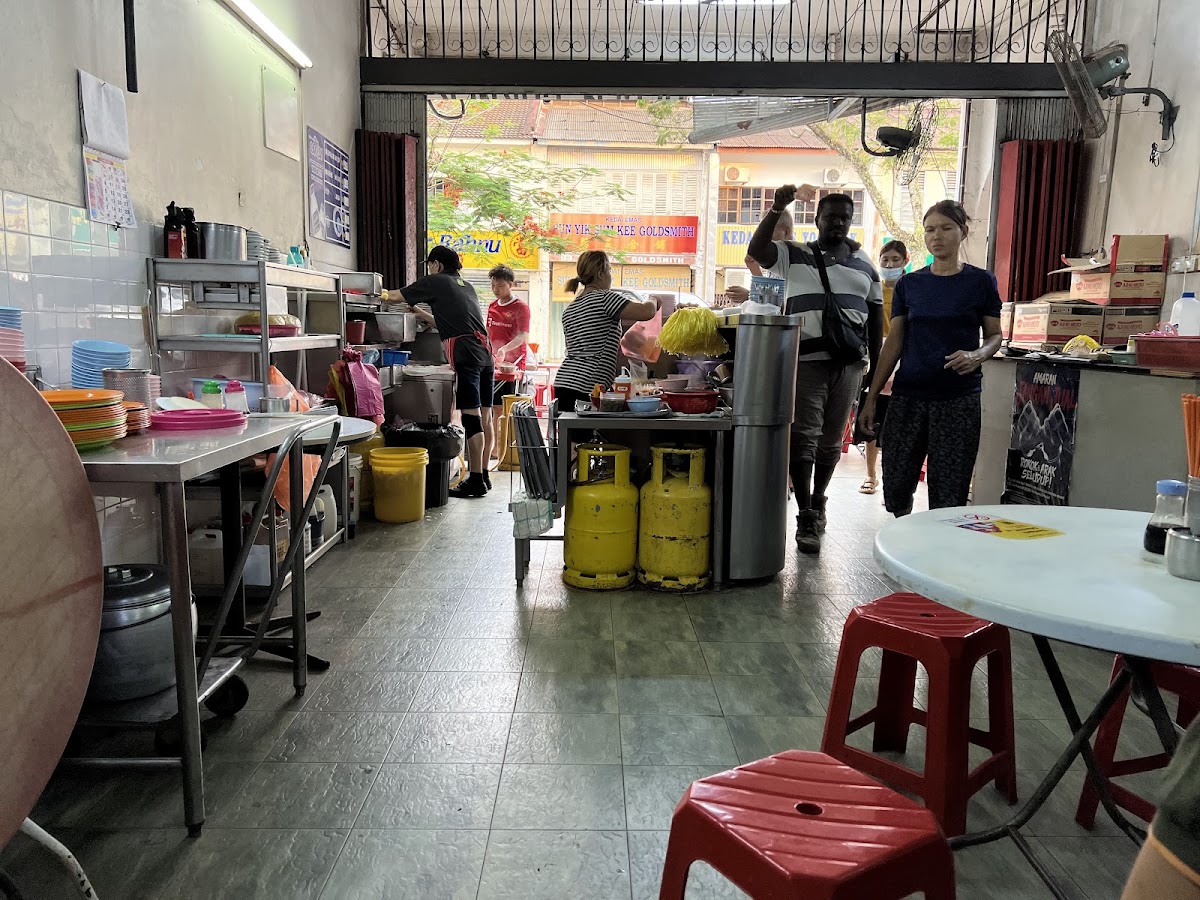 Golden Corner Restaurant - Photo 9