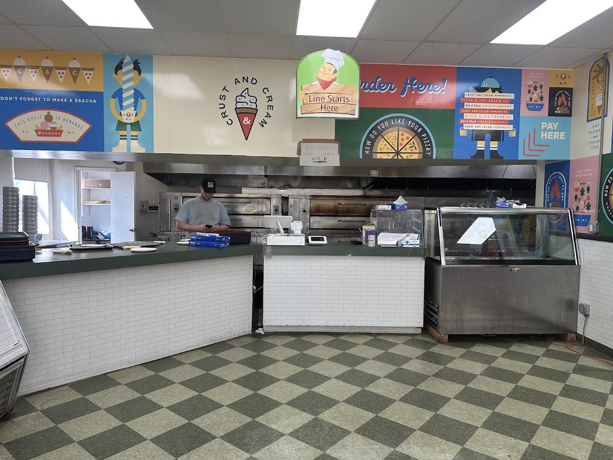 Chezky's Pizza - Photo 5