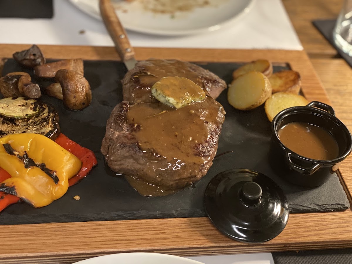 Magma Restaurant - Photo 4
