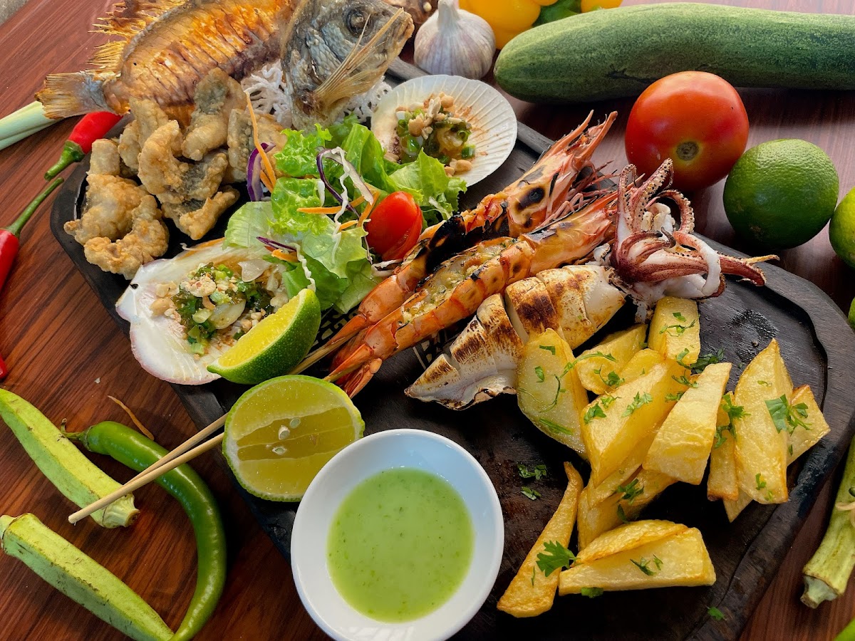 White Sails Fresh Sea Food - Photo 2