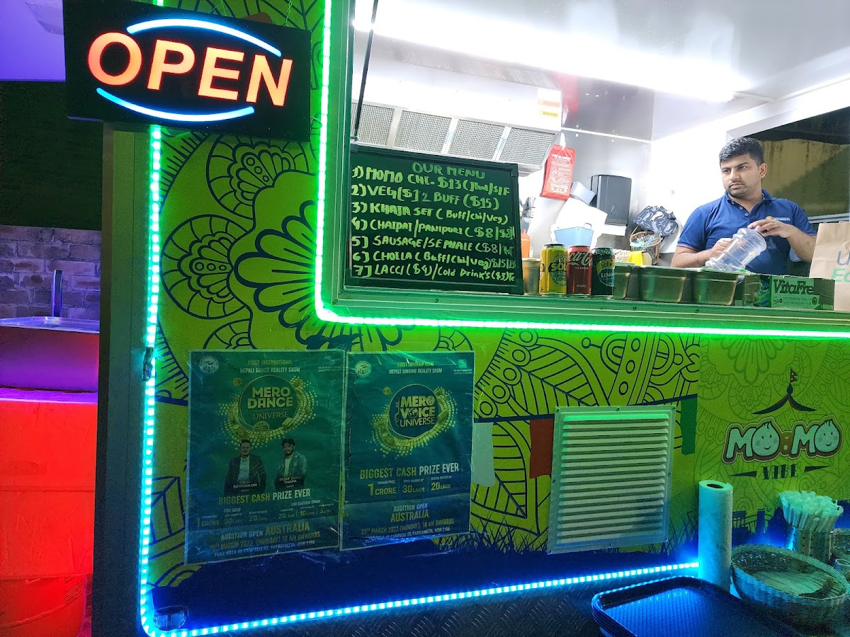 MoMo Vibe Ashfield (Food Truck)