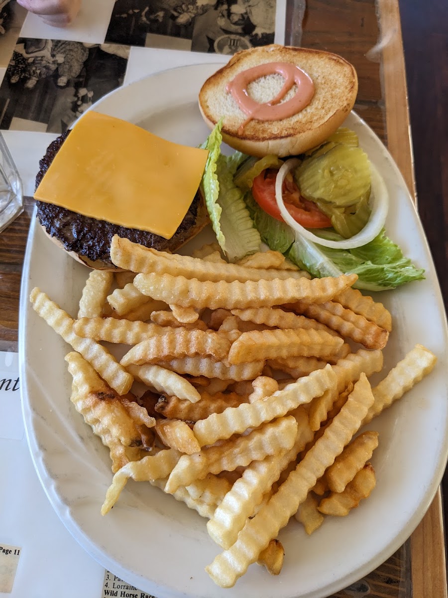 Eagle Crossing Restaurant - Photo 7