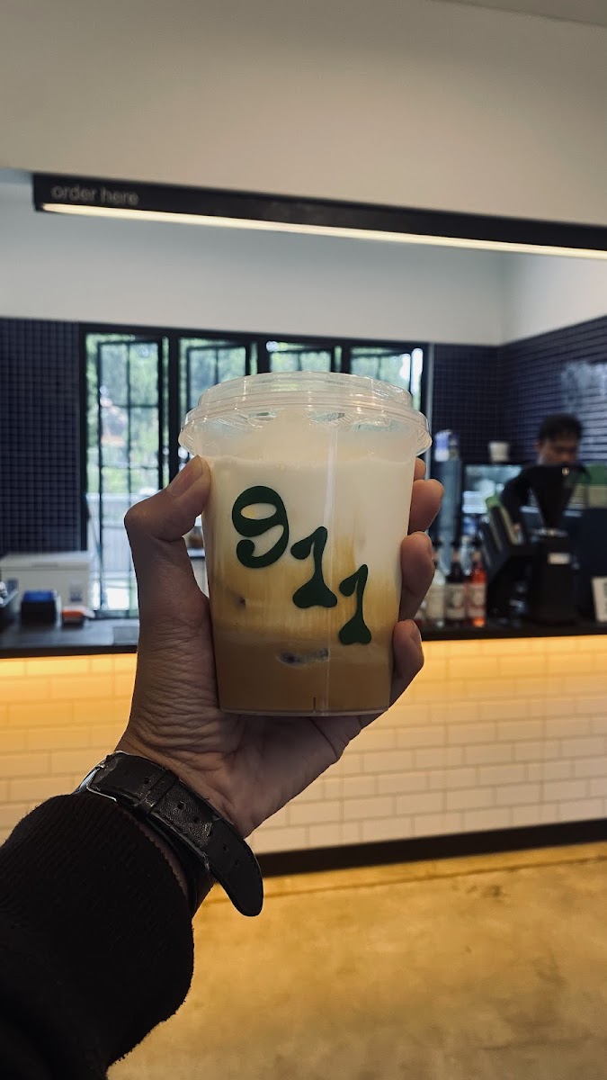 911 Coffee Buah Batu - Photo 3