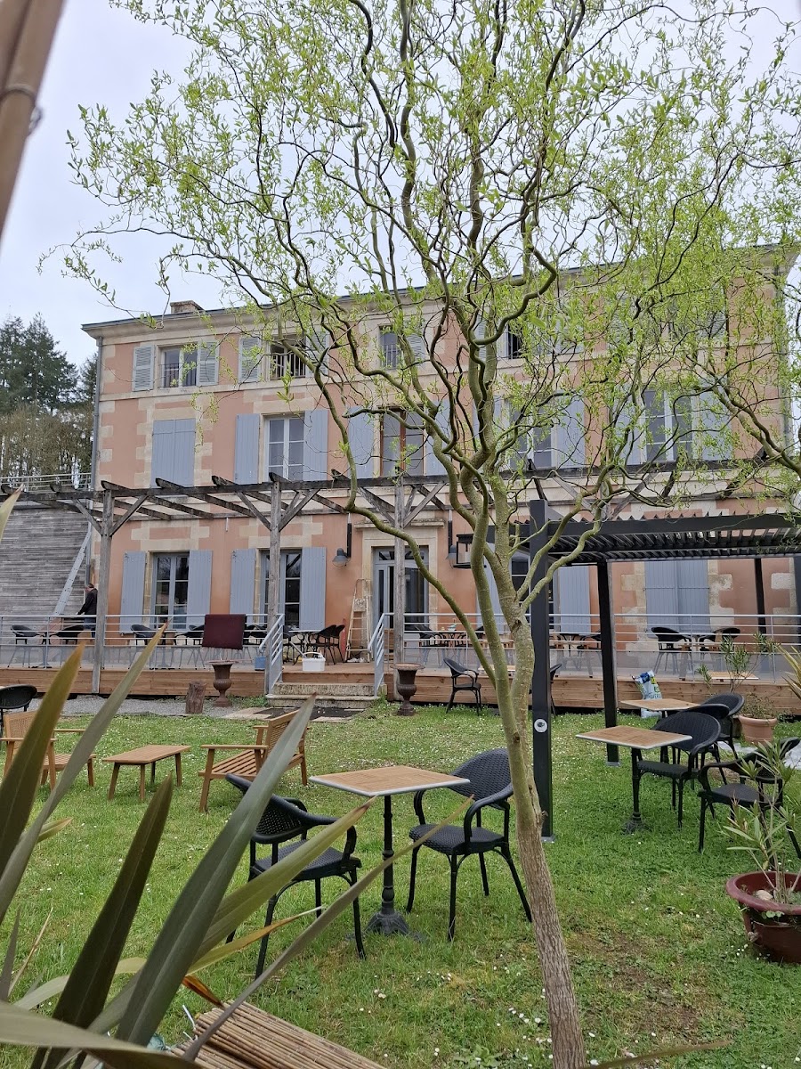 Auberge Du Sequoia - Photo 6