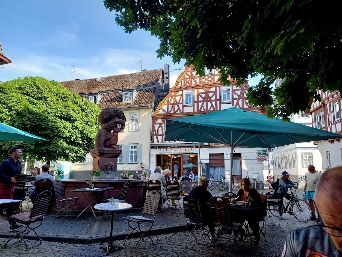 Plazores Café & Bar