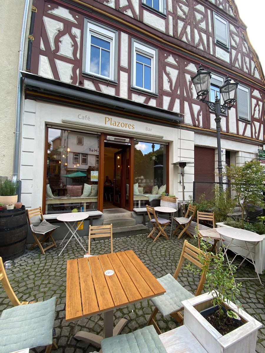 Plazores Café & Bar - Photo 4