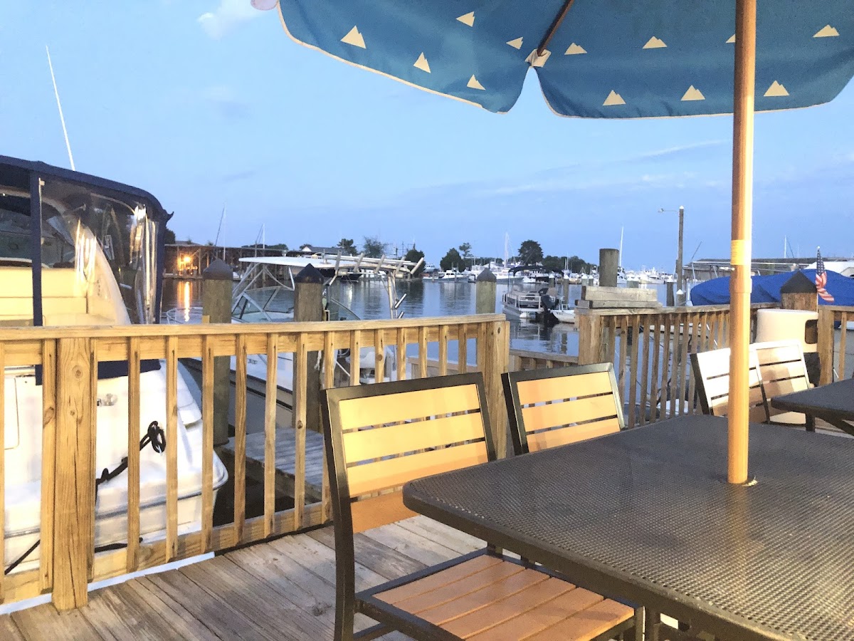Coast 2 Coast Seafood Bar and Grill - Photo 4
