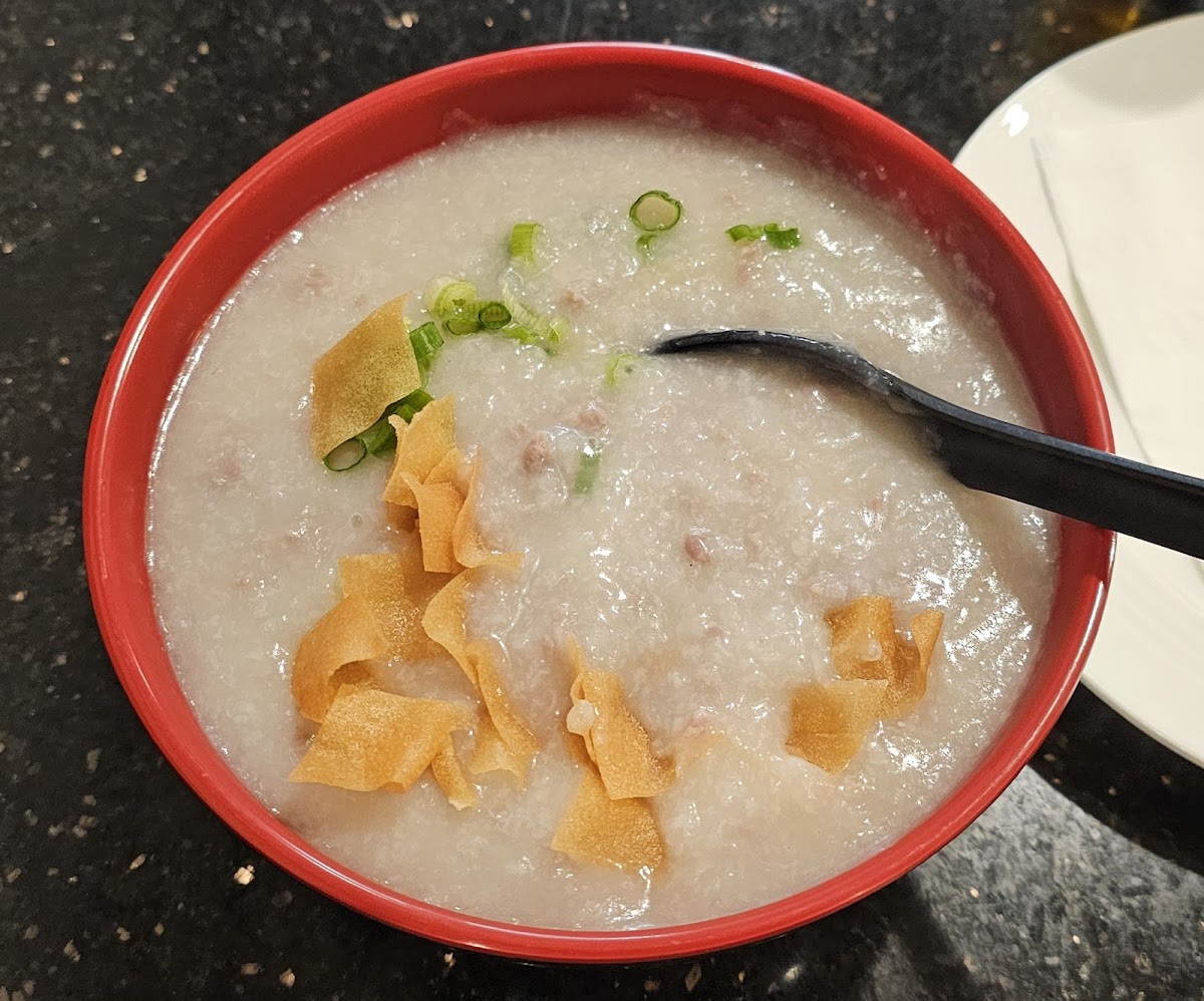Jufeng Noodle House - Photo 9