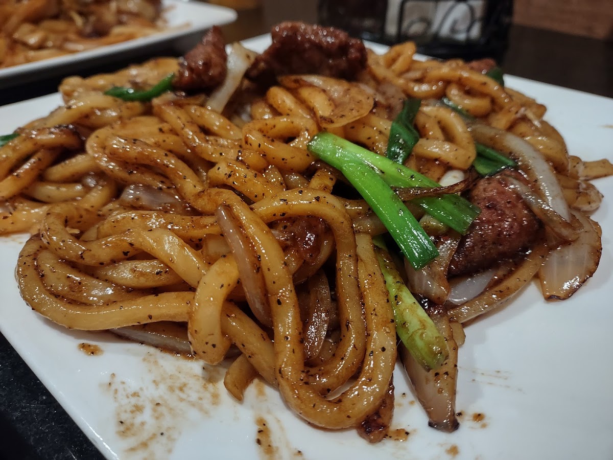 Jufeng Noodle House - Photo 2