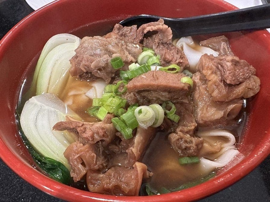 Jufeng Noodle House - Photo 3