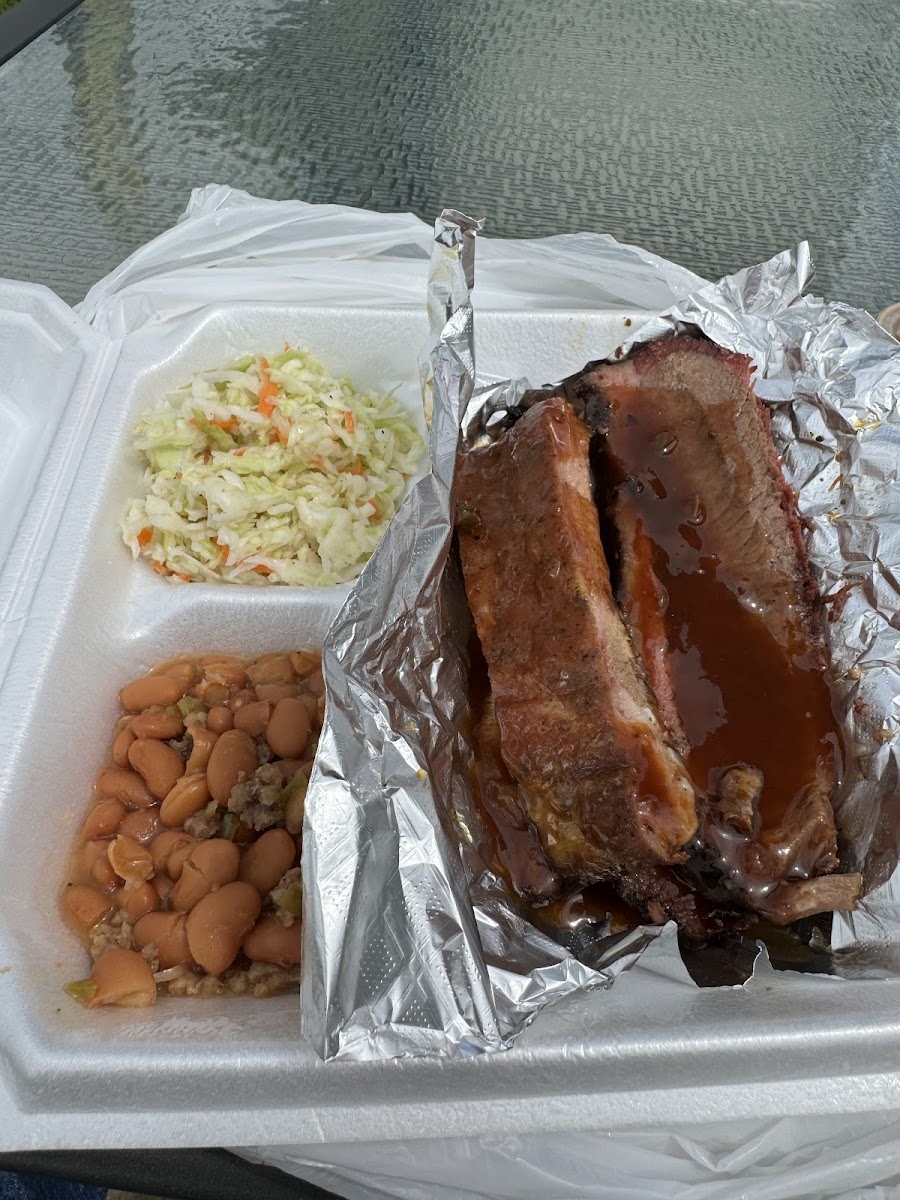 POP'S LICKIN AND SMACKIN BBQ - Photo 6