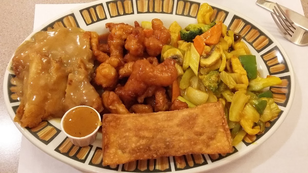 House Of Cheng Restaurant - Photo 1