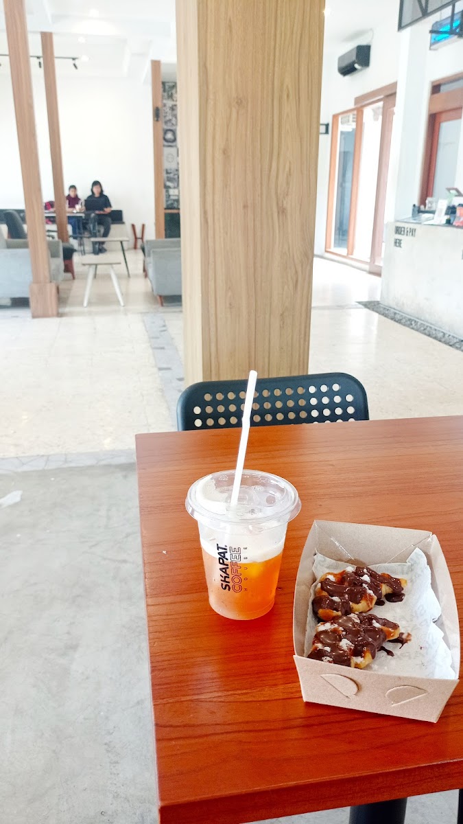 SKAPAT COFFEE HOUSE - Photo 4