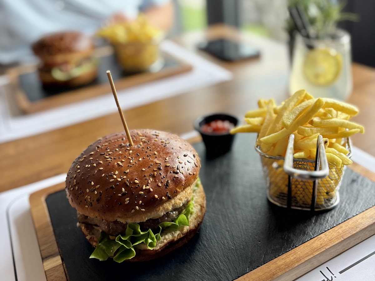 Bardini Restaurant & Bar - Photo 2