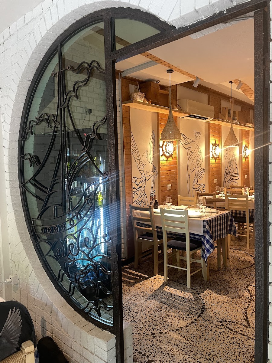 Fish Restaurant And Shop Varkat