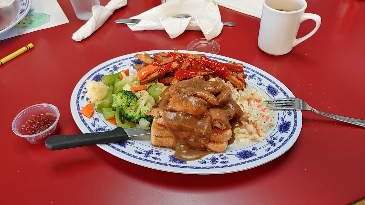 T&T Iron Horse Cafe - Photo 3