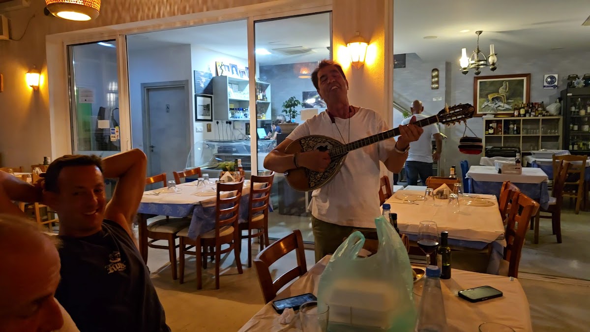 Glaros fish tavern - Photo 1