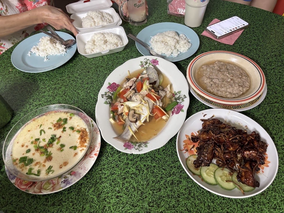 Restaurant Yee Li 蘭蘭茶餐室 Restoran Lan Utara - Photo 1