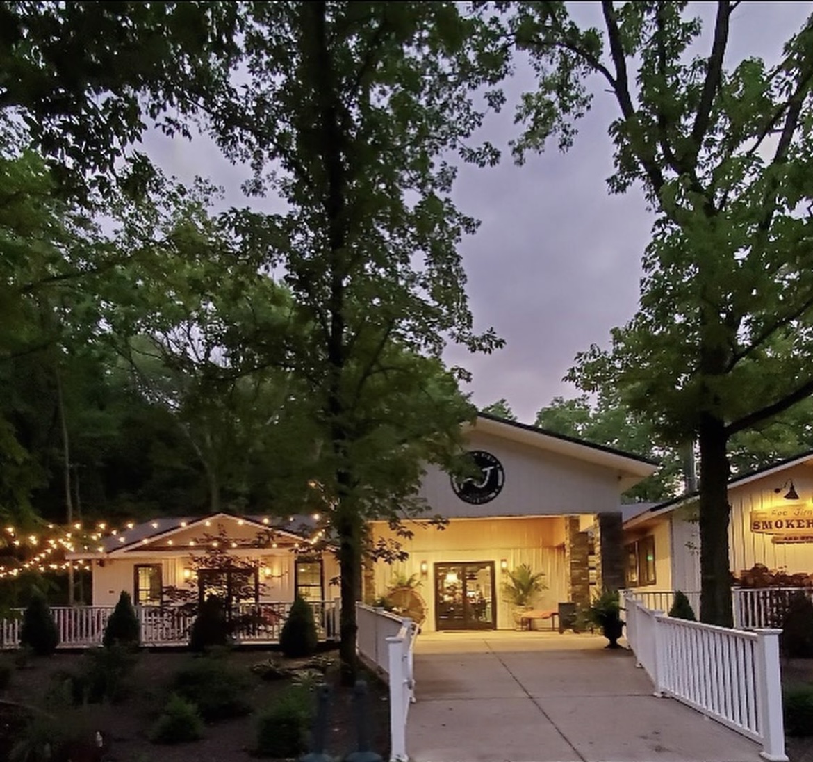 Fat Jimmy's Smokehouse and Spirits - Photo 3
