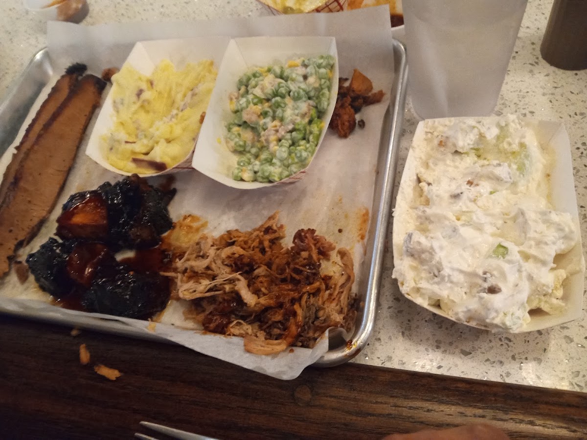 Fat Jimmy's Smokehouse and Spirits - Photo 8