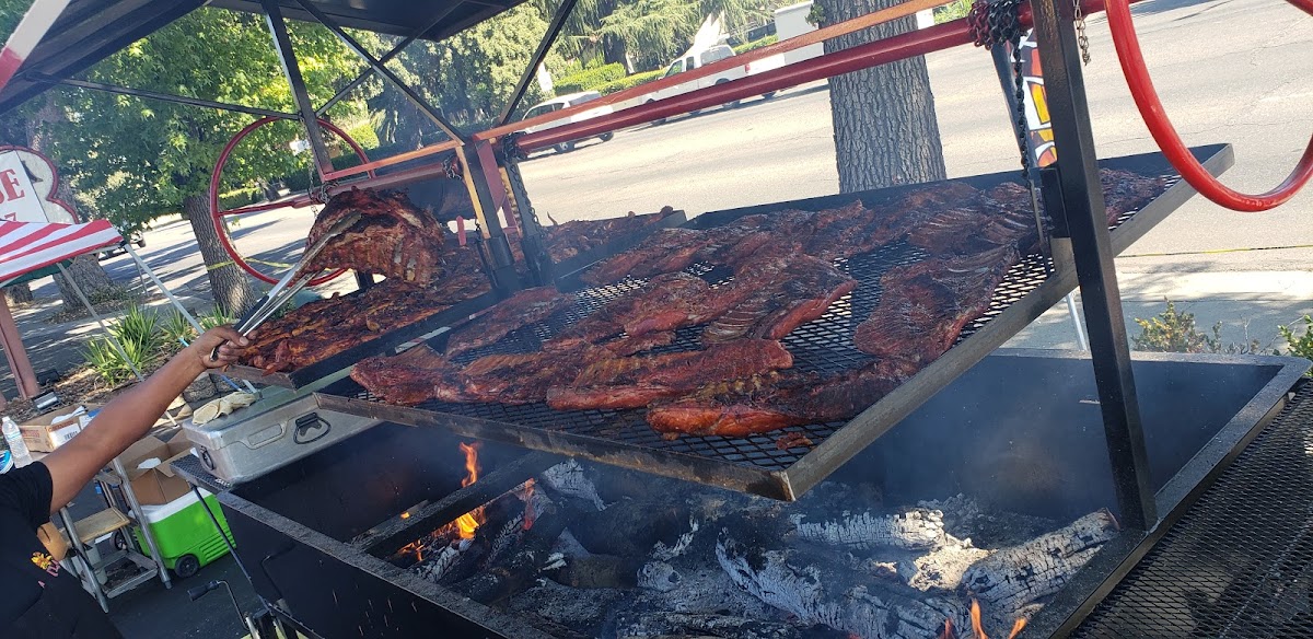 Aztlan Grilled Taqueria - Photo 1