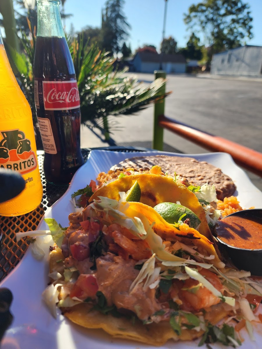 Aztlan Grilled Taqueria - Photo 3