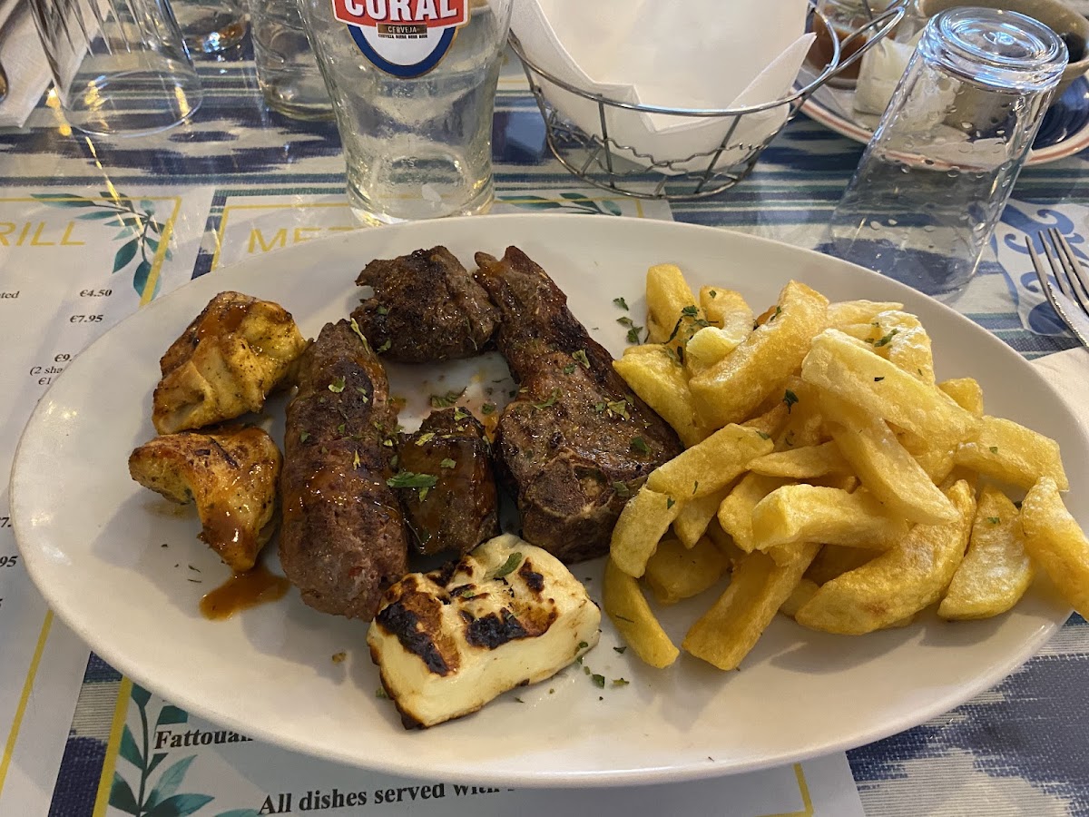 Mezze Grill - Photo 1