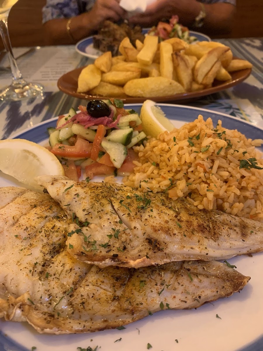 Mezze Grill - Photo 2