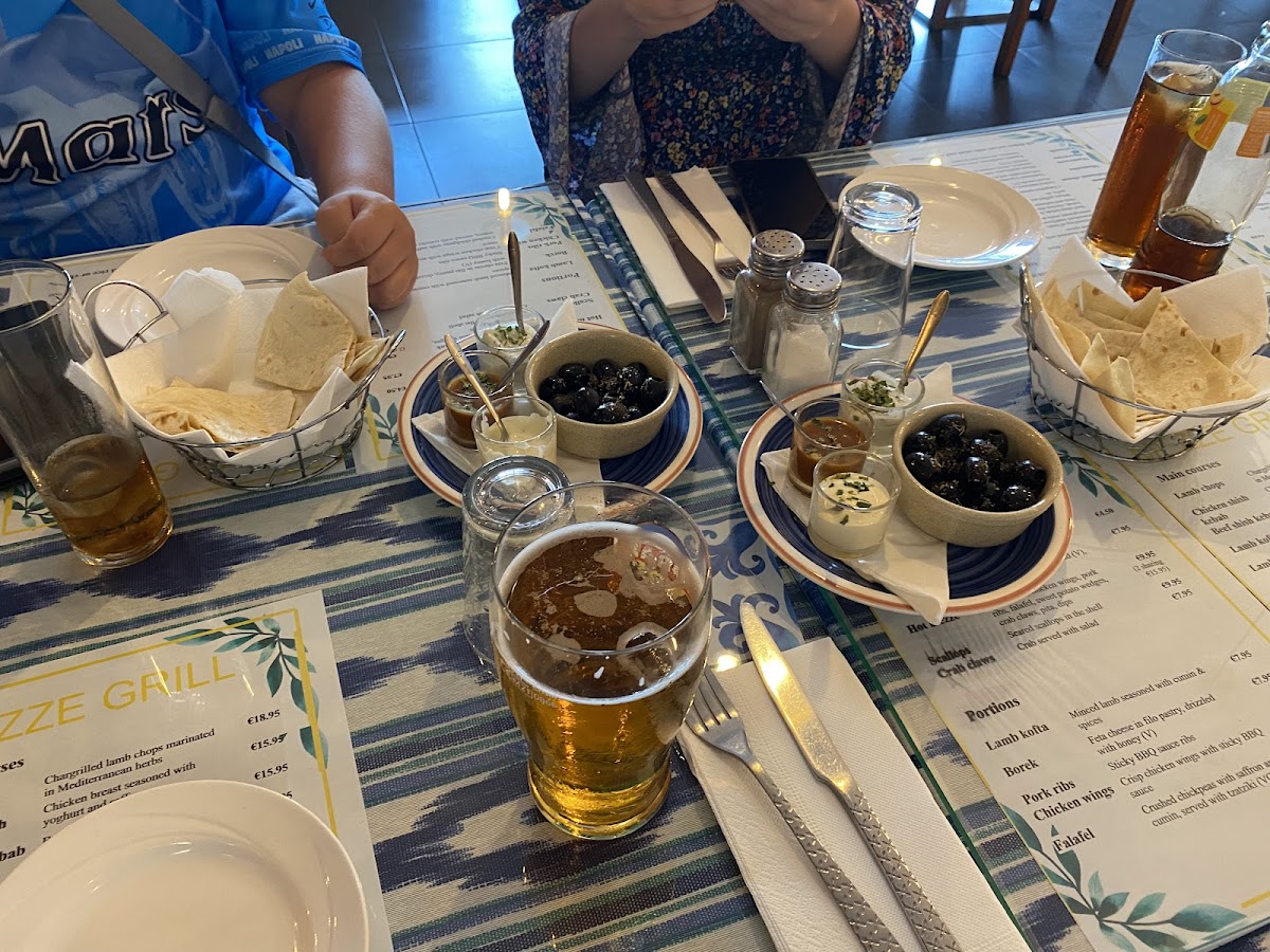 Mezze Grill - Photo 8