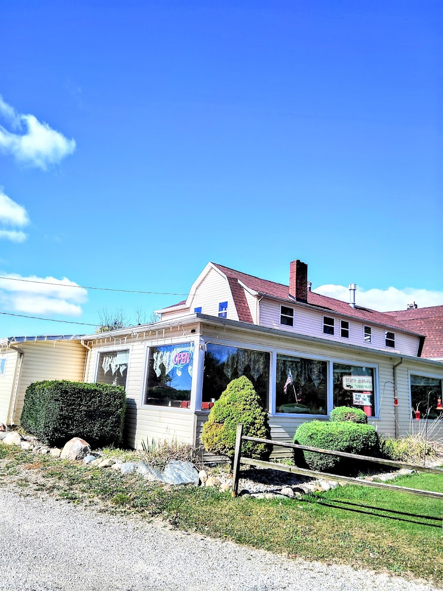 Williams Inn - Photo 4