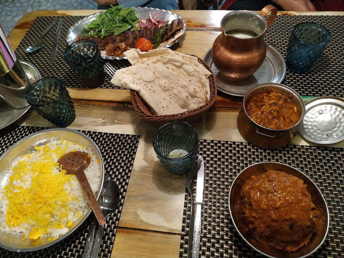 Chargah Restaurant - Photo 2