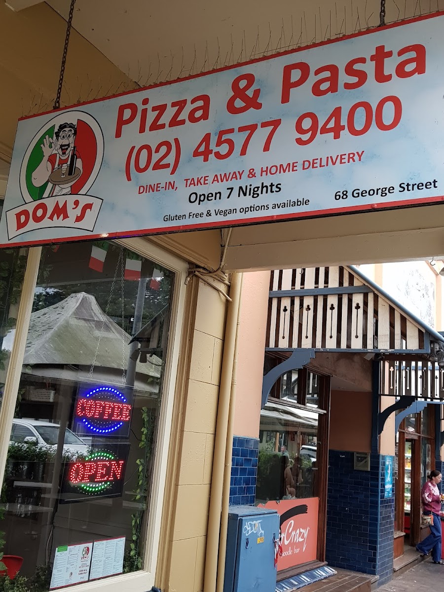 Dom's Pizza Pasta Windsor - Photo 3