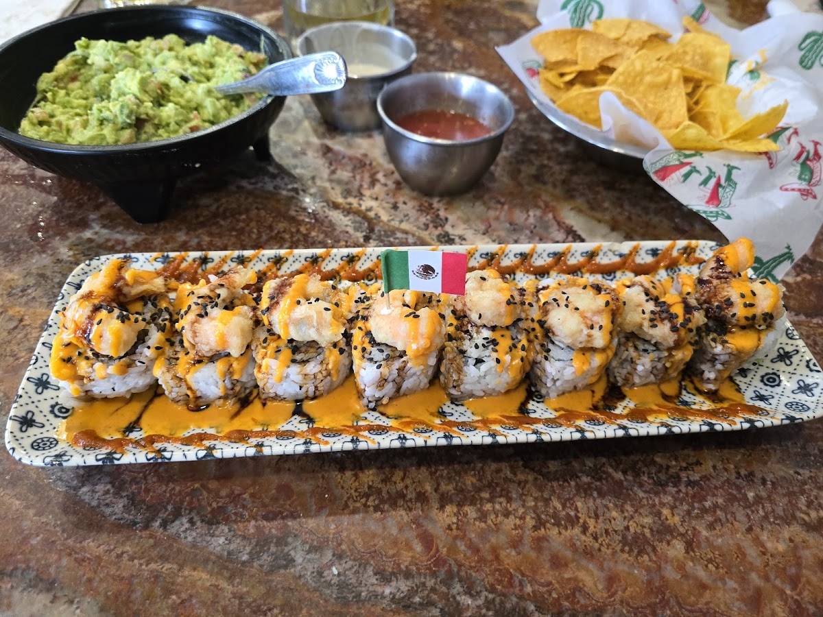 El Barco Bar and Grill - Photo 3