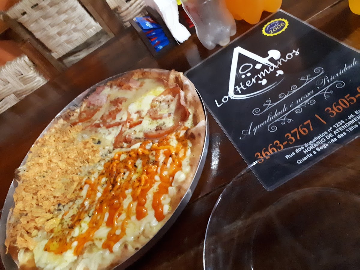 Los Hermanos Pizzaria - Photo 2