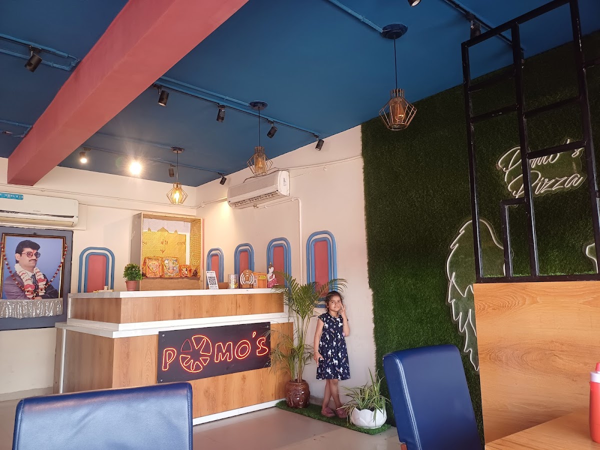 Pomos Pizza Rajkot - Unlimited Multi-cuisine Buffet Restaurant