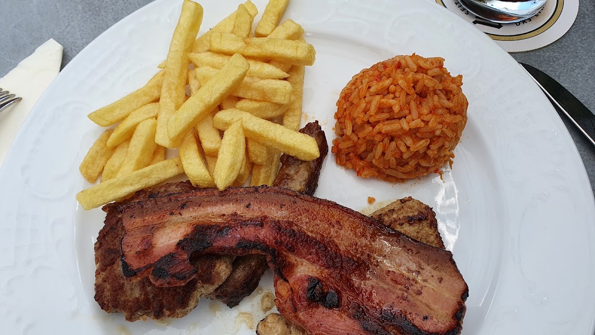 Restaurant 'Dubrovnik' in Leezen - Photo 5