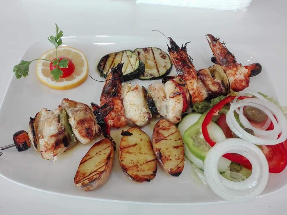Roca Beach Bar & Restaurante - Photo 1