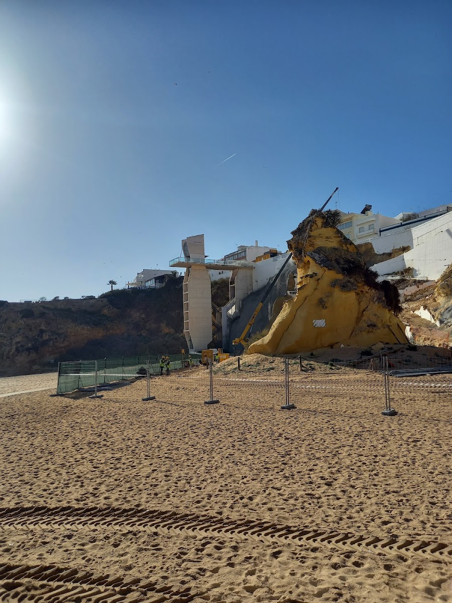 Roca Beach Bar & Restaurante - Photo 8
