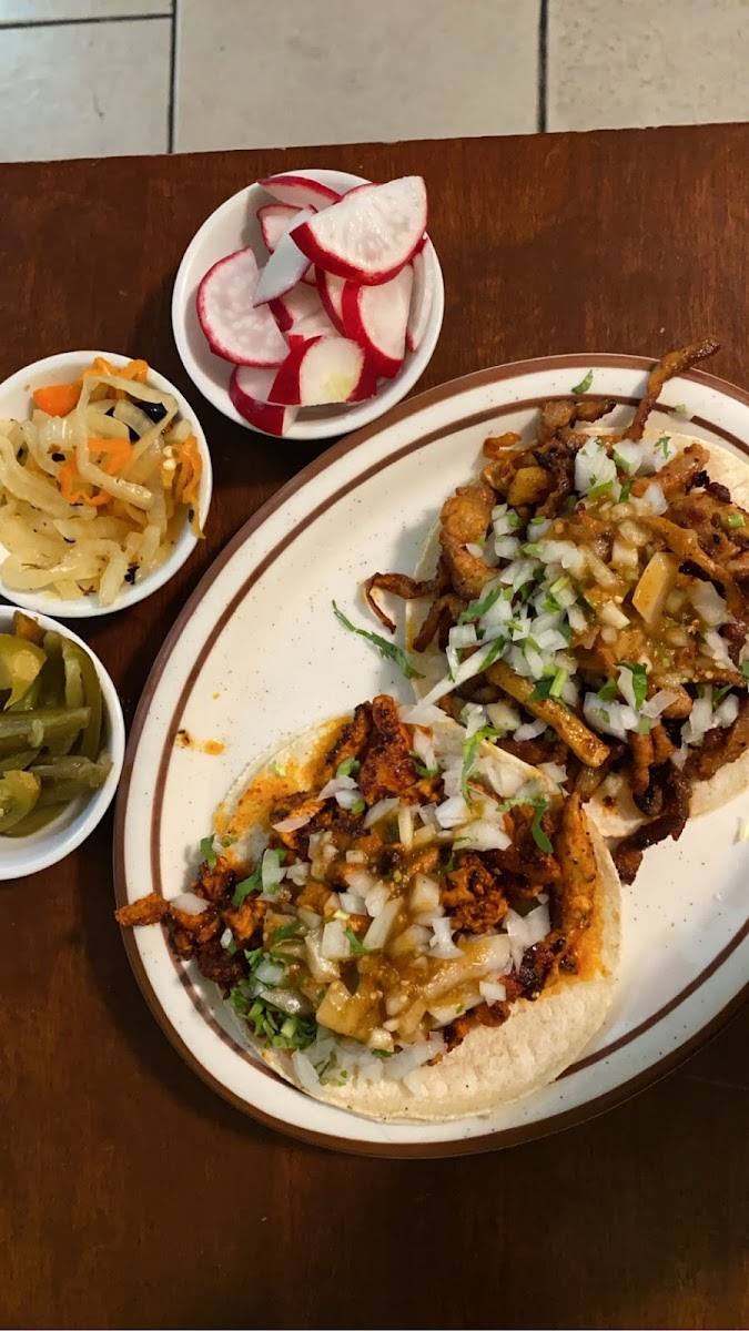 Taqueria Jarro Viejo - Photo 2