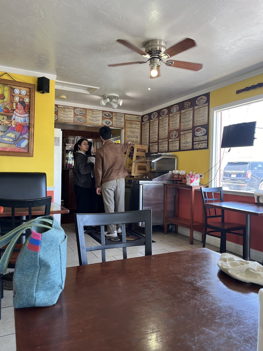 Taqueria Jarro Viejo - Photo 5