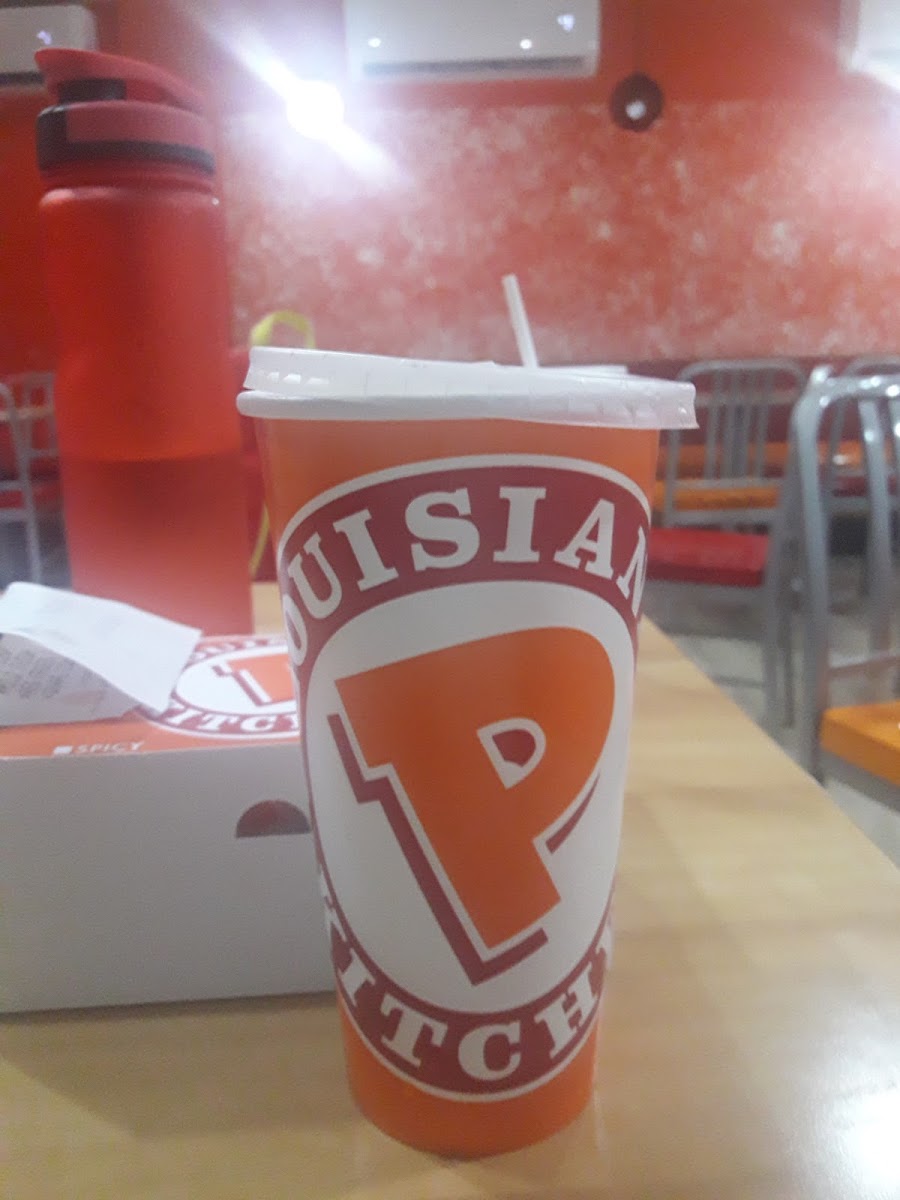 Popeyes Louisana Kitchen - Photo 4