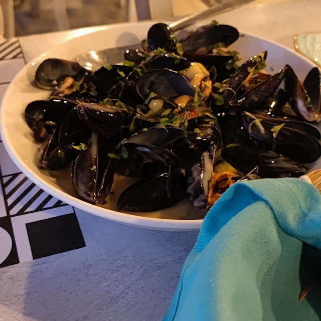 Mussels Saganaki