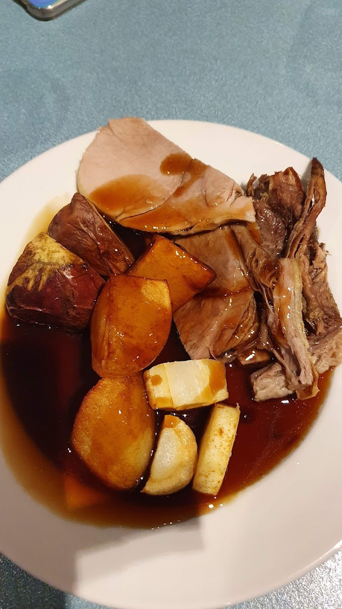 Garden Restaurant Buffet - Photo 9