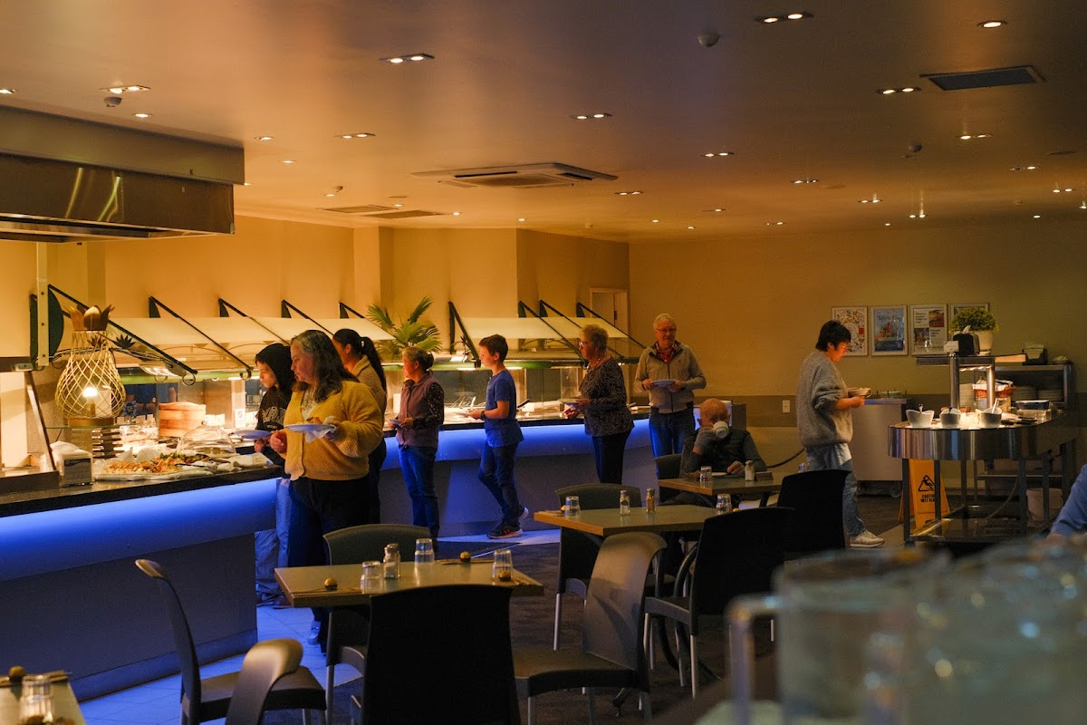 Garden Restaurant Buffet - Photo 2