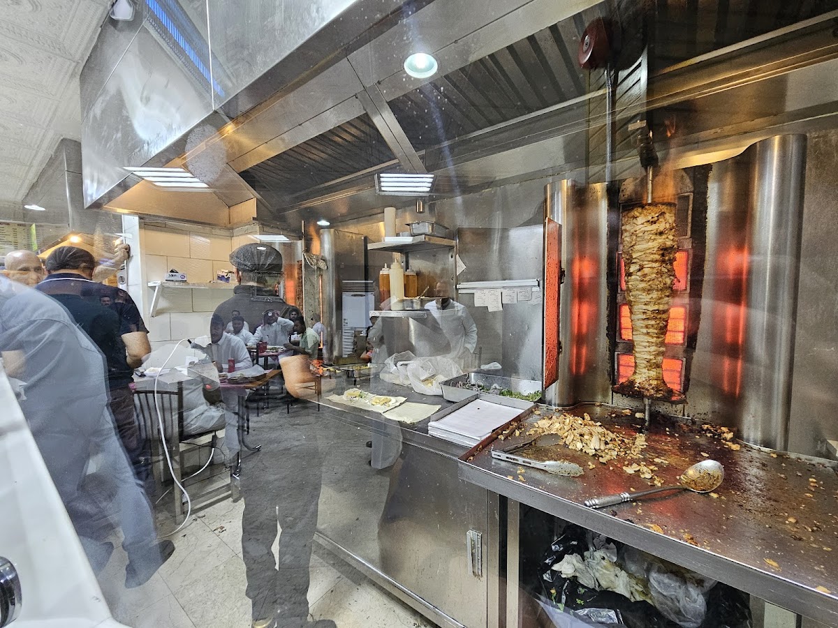 Al Jamal Restaurant - Photo 8