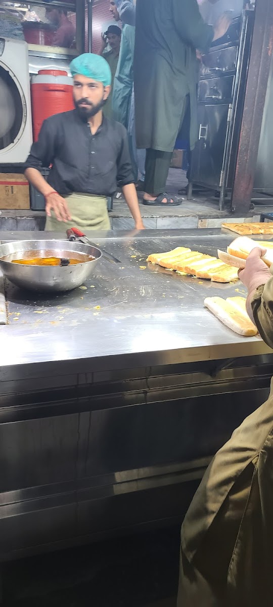 Aziz Khan Pizza & Burger Point - Photo 4