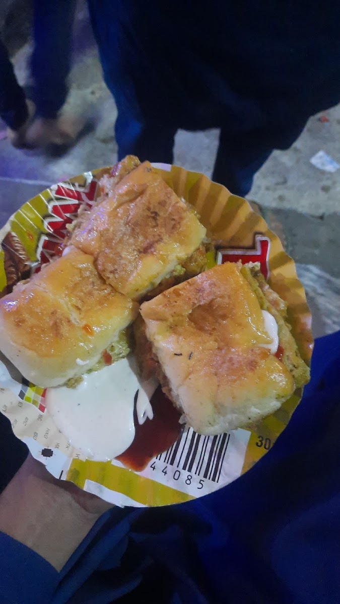 Aziz Khan Pizza & Burger Point - Photo 8