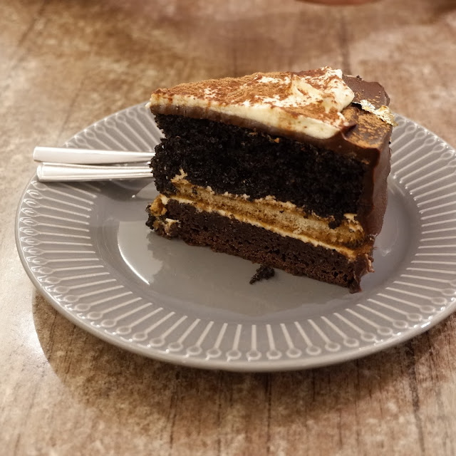 Quattro Chocoluxe Cake