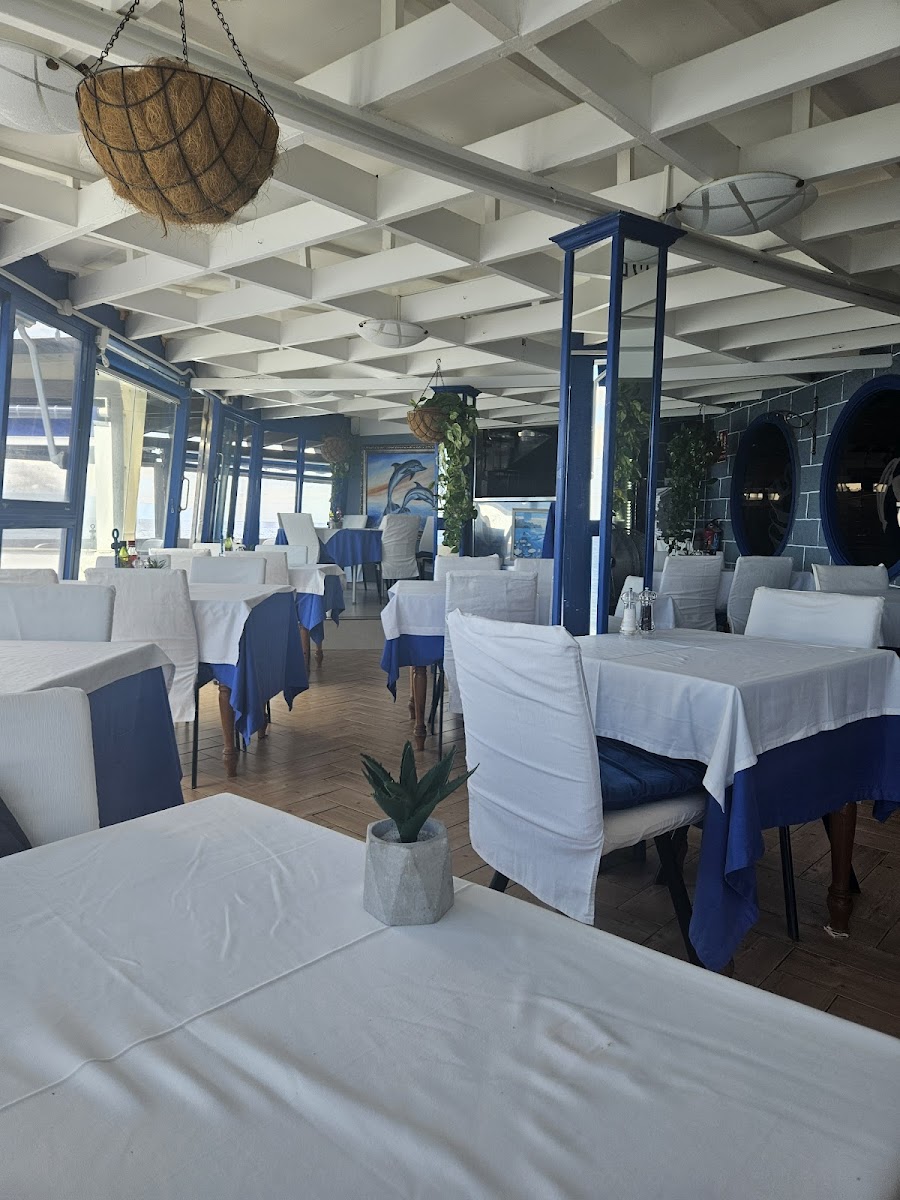 Bar Restaurante El Delfin - Photo 4